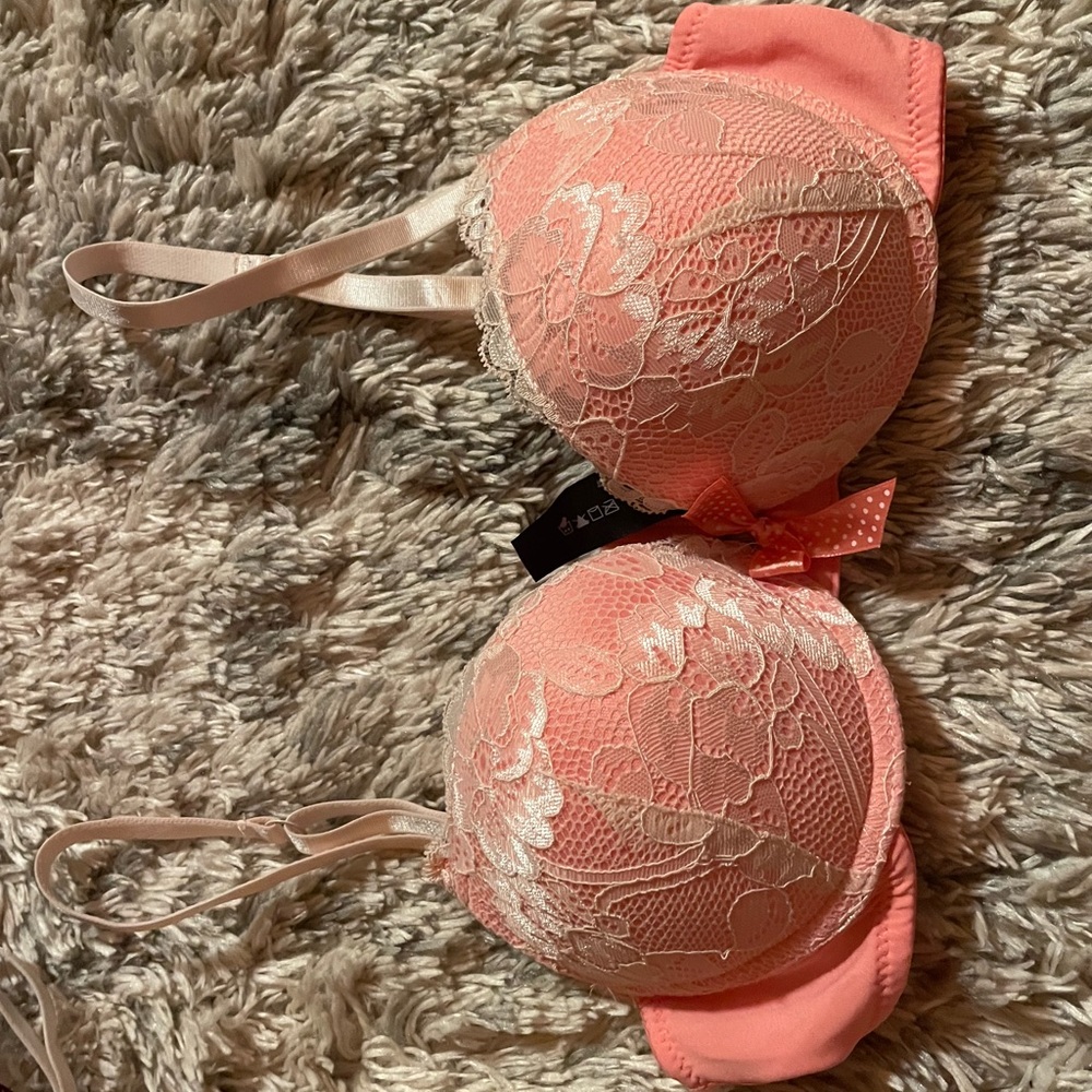 Victoria secrets push up bra